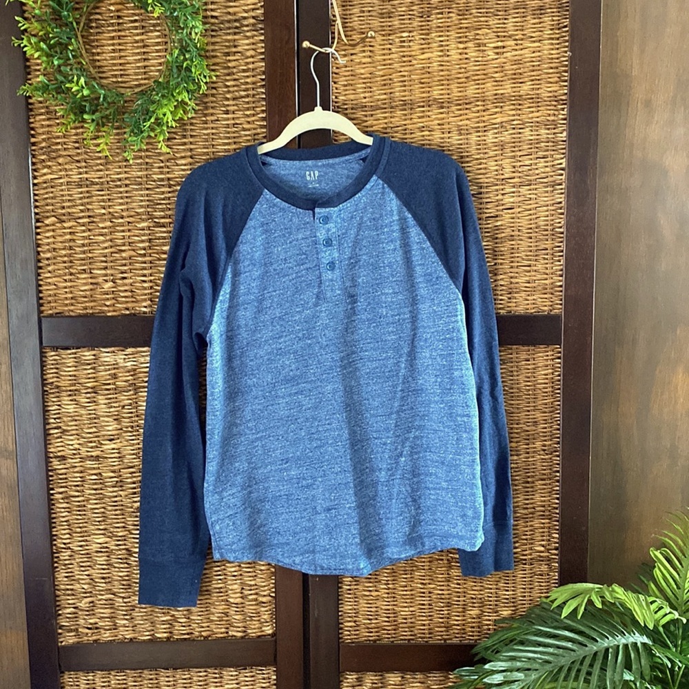 Gap medium 2 tone blue jersey